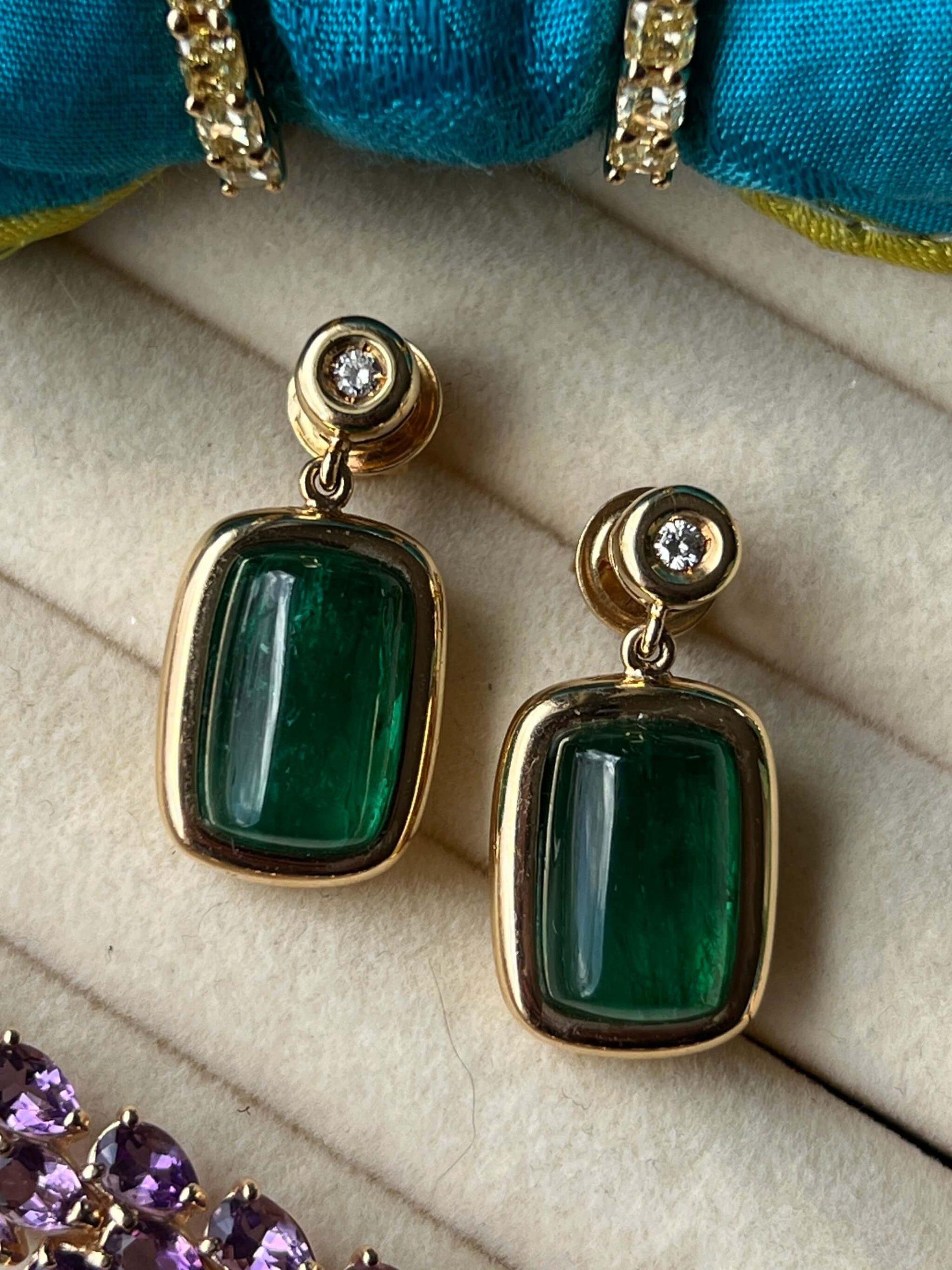 Estate 18K Yellow Gold 18.98ctw Cabochon Emerald & Diamond Drop Earrings